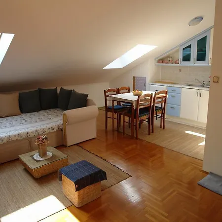 Apartment Dario *