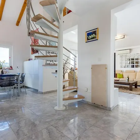 Apartment Dario