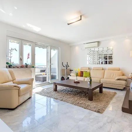 Apartment Dario *
